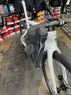Pinarello Dogma F12 Disc Shimano Ultegra Di2 11 Speed - Sideral Grey 2021 DEMO 21 Pinarello Dogma F12 Disc Shimano Ultegra Di2 11 Speed - Sideral Grey 2021 DEMO -Quality Bike Equipment Store 0MhoH 3 6DfC5NmSkBQBKRIIQ