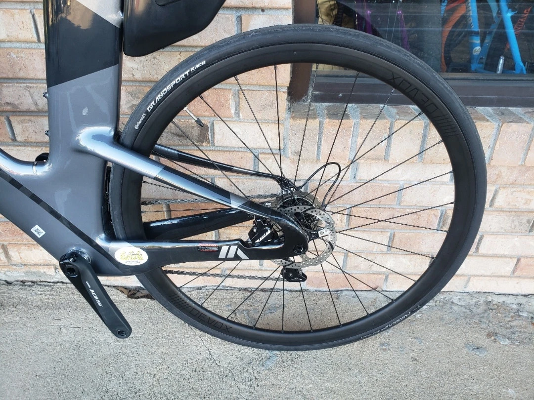 Felt IA Advanced Disc Shimano 105 Charcoal Geo 2023 4 Felt IA Advanced Disc Shimano 105 Charcoal Geo 2023 - Image 2