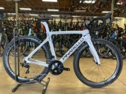Pinarello Gan Rim Shimano 105 W/Reynolds AR 58 2022