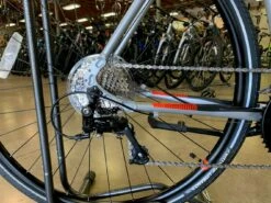 Fuji Absolute 1.3 Disc Shimano Sora - Satin Silver 2022 -Quality Bike Equipment Store 48I6SZIiXYCufT2cmX0a3TZrY