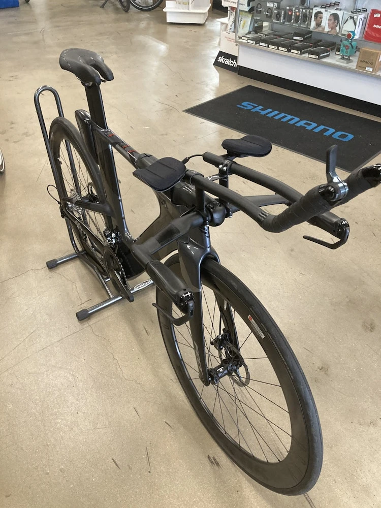 Felt IA Advanced Disc Shimano 105 Charcoal Geo W/Reynolds AR 58/62 Carbon Wheels 2023 5 Felt IA Advanced Disc Shimano 105 Charcoal Geo W/Reynolds AR 58/62 Carbon Wheels 2023 - Image 3