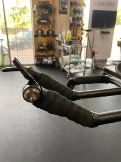 Argon 18 E-117 Tri SRAM Force 22 Silver Rabbit/Black 2022 -Quality Bike Equipment Store Ai71tjdT8OnctRwzRW890AzX4