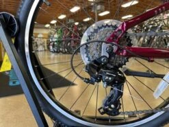 Batch Bicycles - 24" Lifestyle Youth Hyrid Bike -Quality Bike Equipment Store DN hYyyehp9QEUzdupZD6t xI