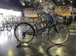 Retrospec Beaumont 7-Speed Step-Thru City Bike - Black 2022