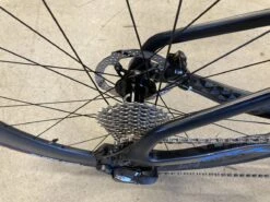 Fuji Norcom Straight 2.1 - Carbon Tri Bike: Integrated Cockpit, Ultegra Di2, Vision 55 Carbon Race Wheels 2022 -Quality Bike Equipment Store NZ95oEQH9AO6H1npkZ4j1IgLs