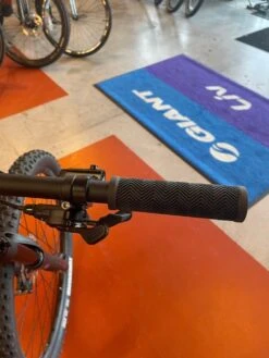 Giant We Ship! Stance 29 2(Crest Fork) - Gunmetal Black 2021 -Quality Bike Equipment Store OK7 7S18x0xangKGeVq JYIug