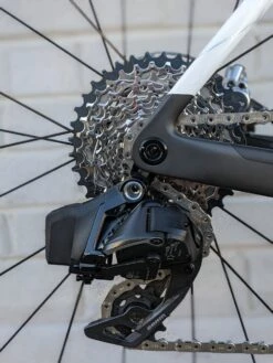 Scott Addict Gravel Tuned - 2022 16 Scott Addict Gravel Tuned - 2022 -Quality Bike Equipment Store OZuuB7tlwhf7hjtrkmUQbwe00