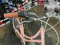 Retrospec Beaumont 7-Speed Step-Thru City Bike - Blush Pink 2022 -Quality Bike Equipment Store PVHz3aPznxidCiV3yHa2KDFA8