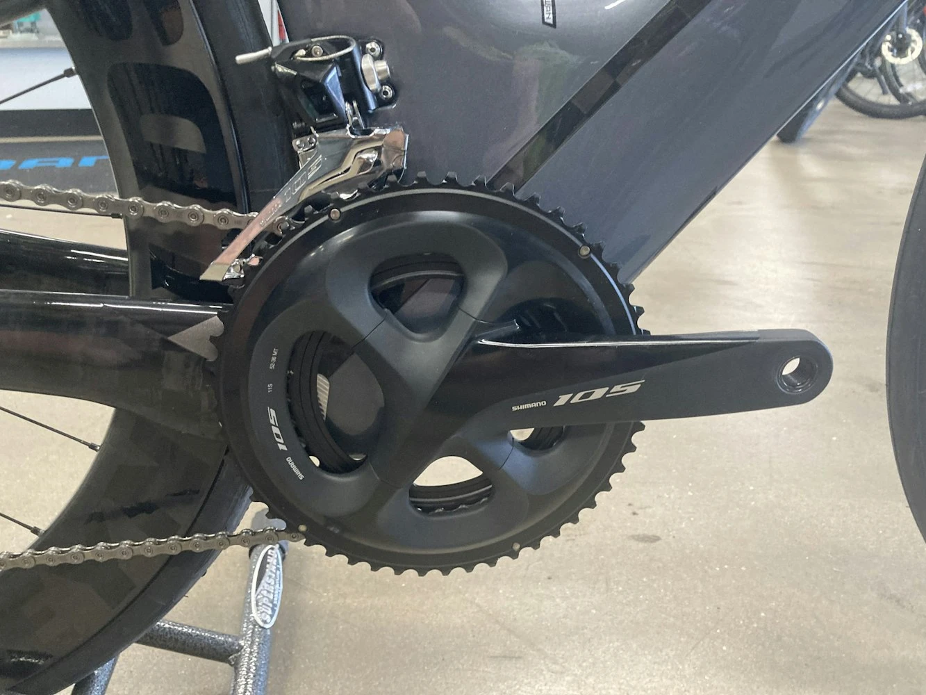 Felt IA Advanced Disc Shimano 105 Charcoal Geo W/Reynolds AR 58/62 Carbon Wheels 2023 10 Felt IA Advanced Disc Shimano 105 Charcoal Geo W/Reynolds AR 58/62 Carbon Wheels 2023 - Image 8