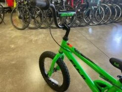 Fuji Rookie 16" Green Boys 2023 -Quality Bike Equipment Store XMu5Dykn8GwQZ1QqzRV1dNhjA