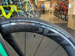 Fuji Norcom Straight 2.1 Satin Carbon/Green -Quality Bike Equipment Store YTD1OXMJjY fhSuOUg7yFSXJg