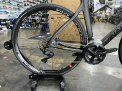 Pinarello Paris Disc Shimano 105 - B.O.B 2022 -Quality Bike Equipment Store aUQvneF zHFmxtS2zB dV wUg