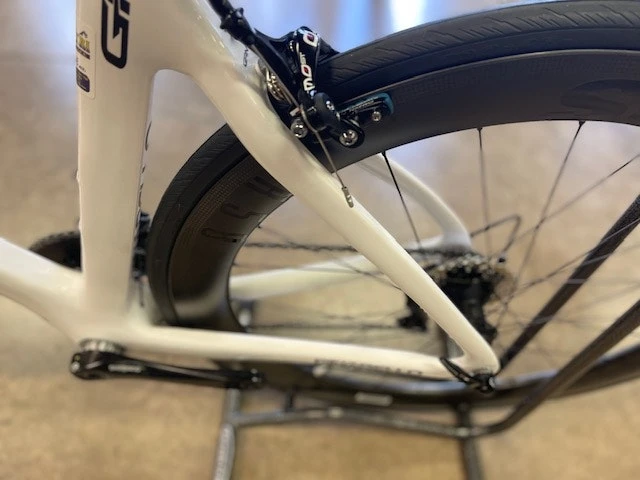 Pinarello Gan Rim Shimano 105 W/Reynolds AR 58 2022 7 Pinarello Gan Rim Shimano 105 W/Reynolds AR 58 2022 - Image 6