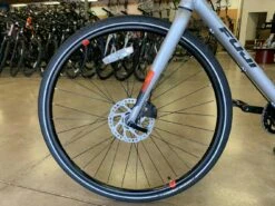 Fuji Absolute 1.3 Disc Shimano Sora - Satin Silver 2022 -Quality Bike Equipment Store eL58Vmdgv WukmLYgn4w93Mgc