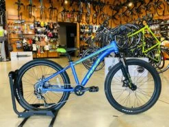 Fuji Dynamite 24 Pro Disc Kids Mountain Bike - Satin Royal Blue 2021