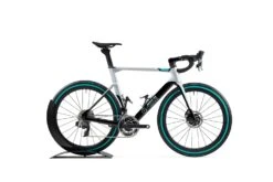 N+ Mercedes-AMG F1 Team Mercedes-AMG F1 V13 Rolling Chassis -Quality Bike Equipment Store iF6gh78jAhgIYe2cw8e ZcqXc