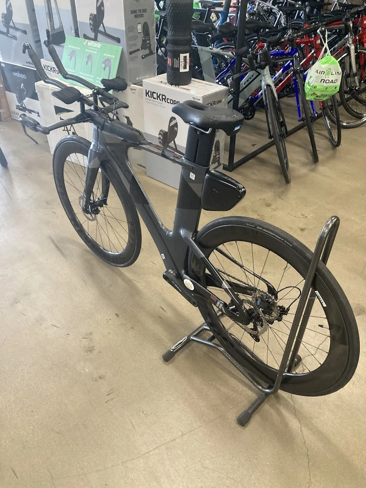 Felt IA Advanced Disc Shimano 105 Charcoal Geo W/Reynolds AR 58/62 Carbon Wheels 2023 4 Felt IA Advanced Disc Shimano 105 Charcoal Geo W/Reynolds AR 58/62 Carbon Wheels 2023 - Image 2