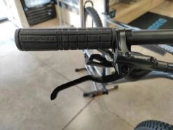 Cannondale Trail SE 4 Hardtail Mountain Bike: Shimano Deore 1x10 Speed Drivetrain, 120mm Lockout Front Suspension, Hydraulic Disc Brake -Quality Bike Equipment Store kgJpu YTBL8A36Zaelfcaoej0