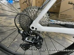 Felt FX Advanced+ Shimano GRX 800 - White 2021 -Quality Bike Equipment Store pRPt6aYhMo2tBDfvAETAUNl6Y