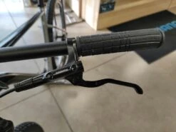 Cannondale Trail SE 4 Hardtail Mountain Bike: Shimano Deore 1x10 Speed Drivetrain, 120mm Lockout Front Suspension, Hydraulic Disc Brake -Quality Bike Equipment Store pzD2uBxp6I SO6ZCTtgiOxMnQ