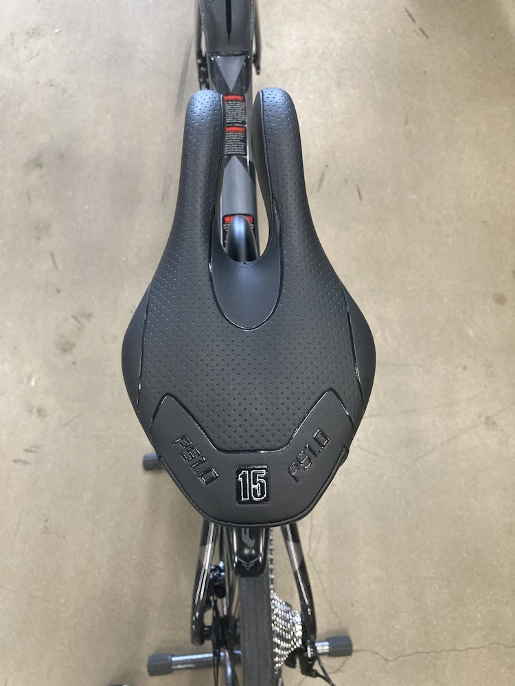 Felt IA Advanced Disc Shimano 105 Charcoal Geo W/Reynolds AR 58/62 Carbon Wheels 2023 11 Felt IA Advanced Disc Shimano 105 Charcoal Geo W/Reynolds AR 58/62 Carbon Wheels 2023 - Image 9