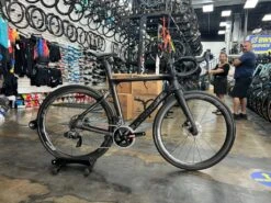 Pinarello Paris SRAM Rival AXS W/ Zipp 303S Wheelset - B.O.B 2022