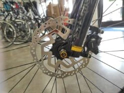 Cannondale Trail SE 4 Hardtail Mountain Bike: Shimano Deore 1x10 Speed Drivetrain, 120mm Lockout Front Suspension, Hydraulic Disc Brake -Quality Bike Equipment Store sR5Jje5AnRVOR9 m5Taf5Cp9M